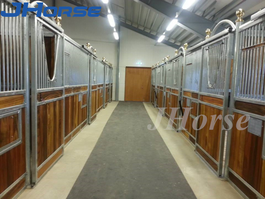 Sürgülü Tip Kapı ile Özelleştirilmiş Hava Koşullarına Dayanıklı Bambu At Ahır Durağı