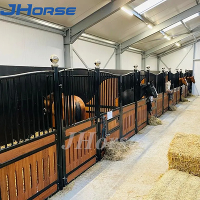 Yüksek Dayanıklılık Galvanizli At Çelik At Ahır Ekipmanları 10feet