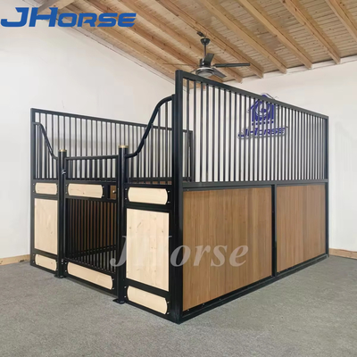 Modern Show Equine At Stall Yapı Stabları Çiftlik için Besleyici ve Çam Ahşabı At Kutusu ile